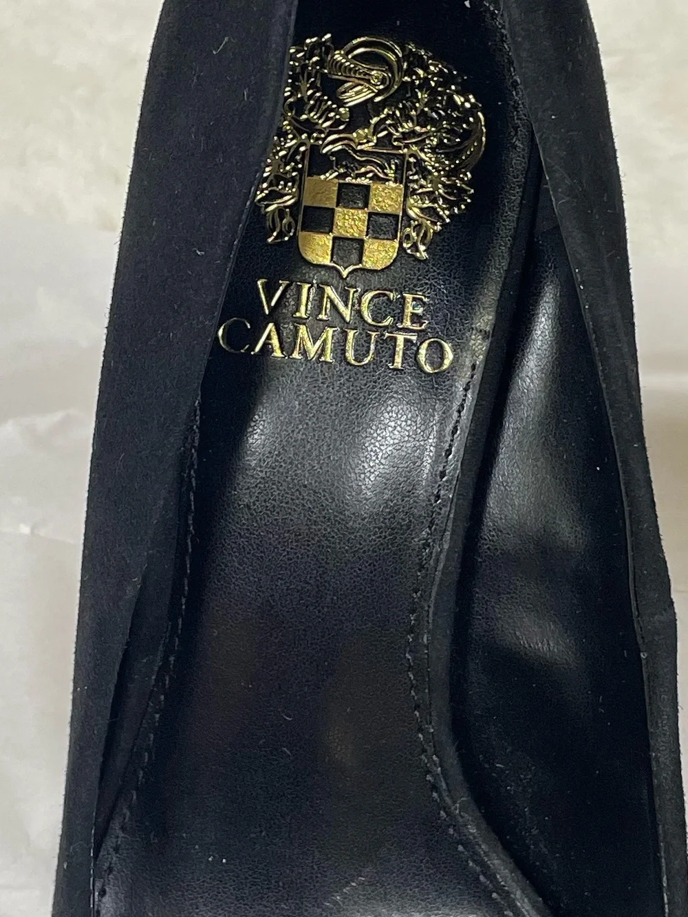 Vince Camuto classic pointed